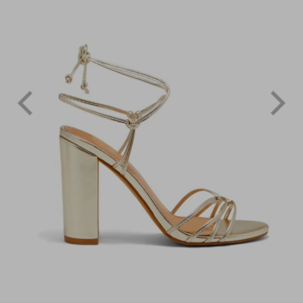 Gold chunky heels Nyco